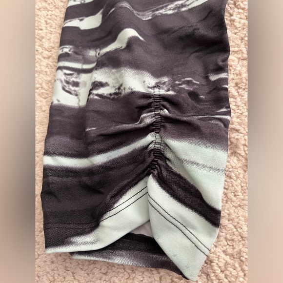 Calvin Klein Performance Capri Leggings Mint Green Black Multi - Picture 4 of 6